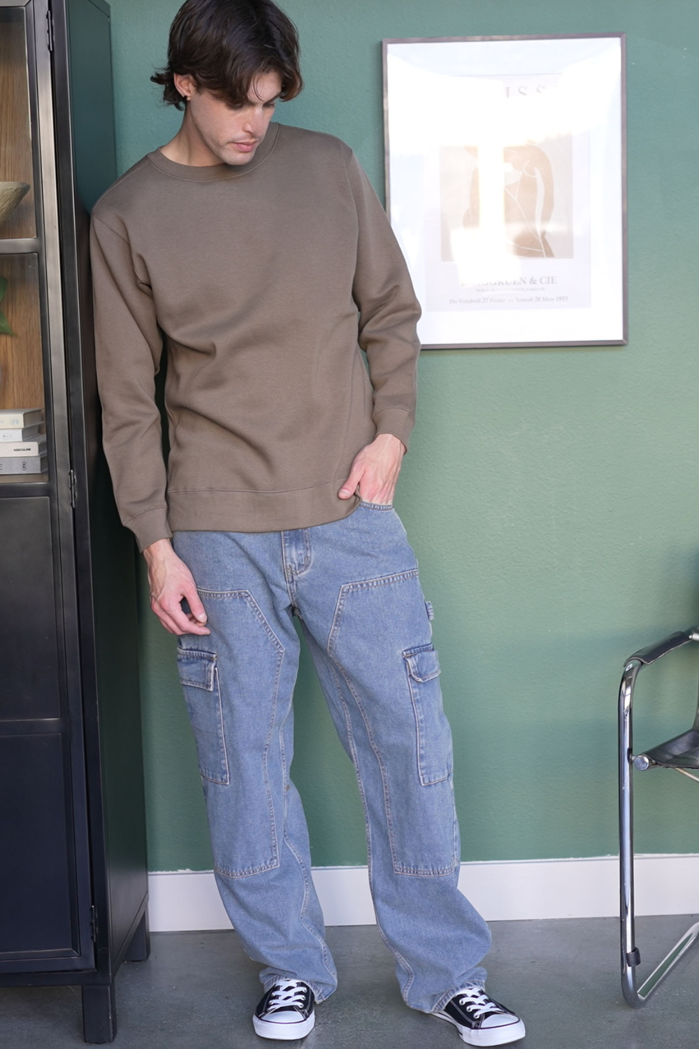 Basic Solid Crew-Neck Sweatshirt