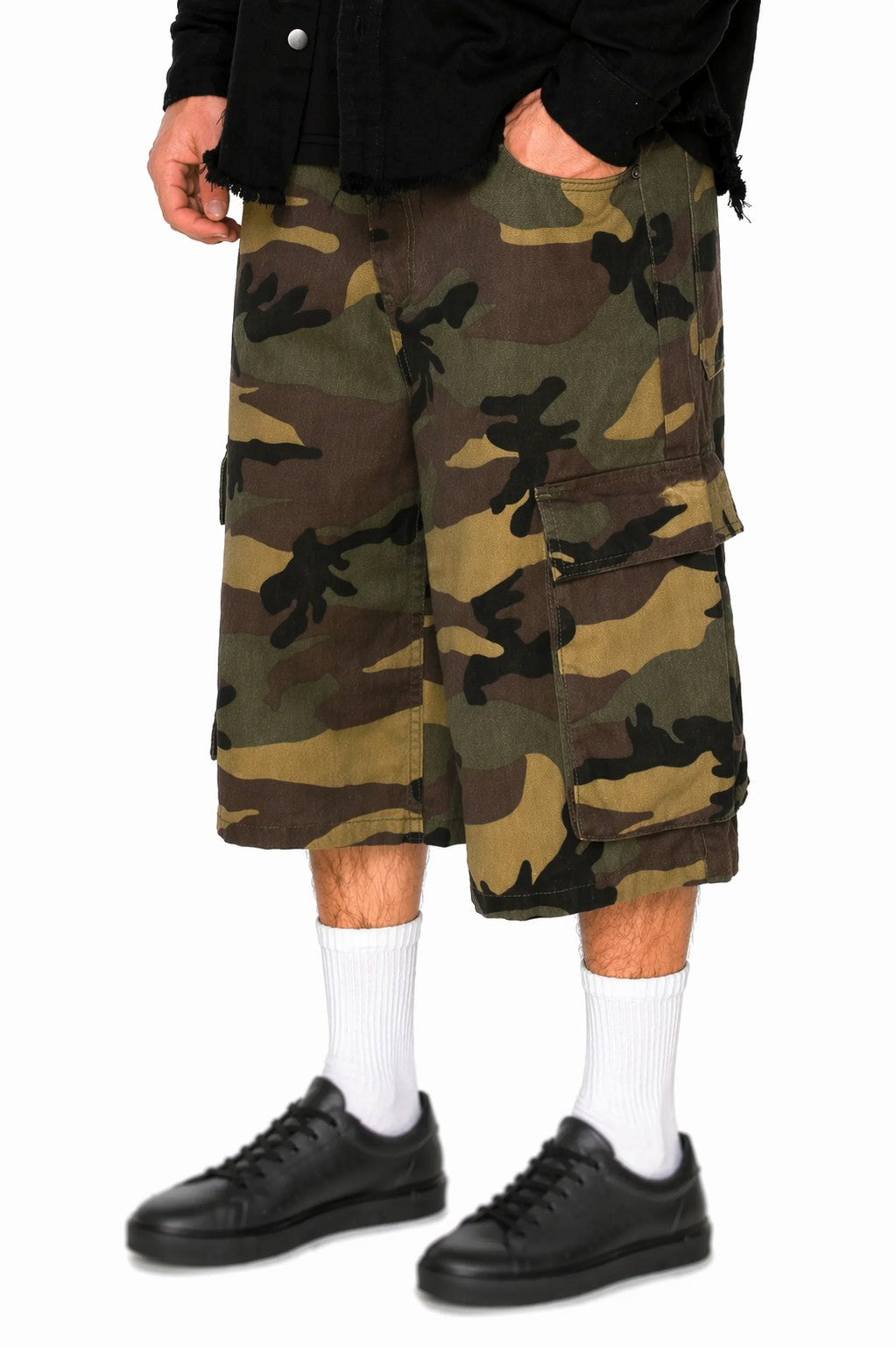 Baggy Fit Cargo Camo Shorts