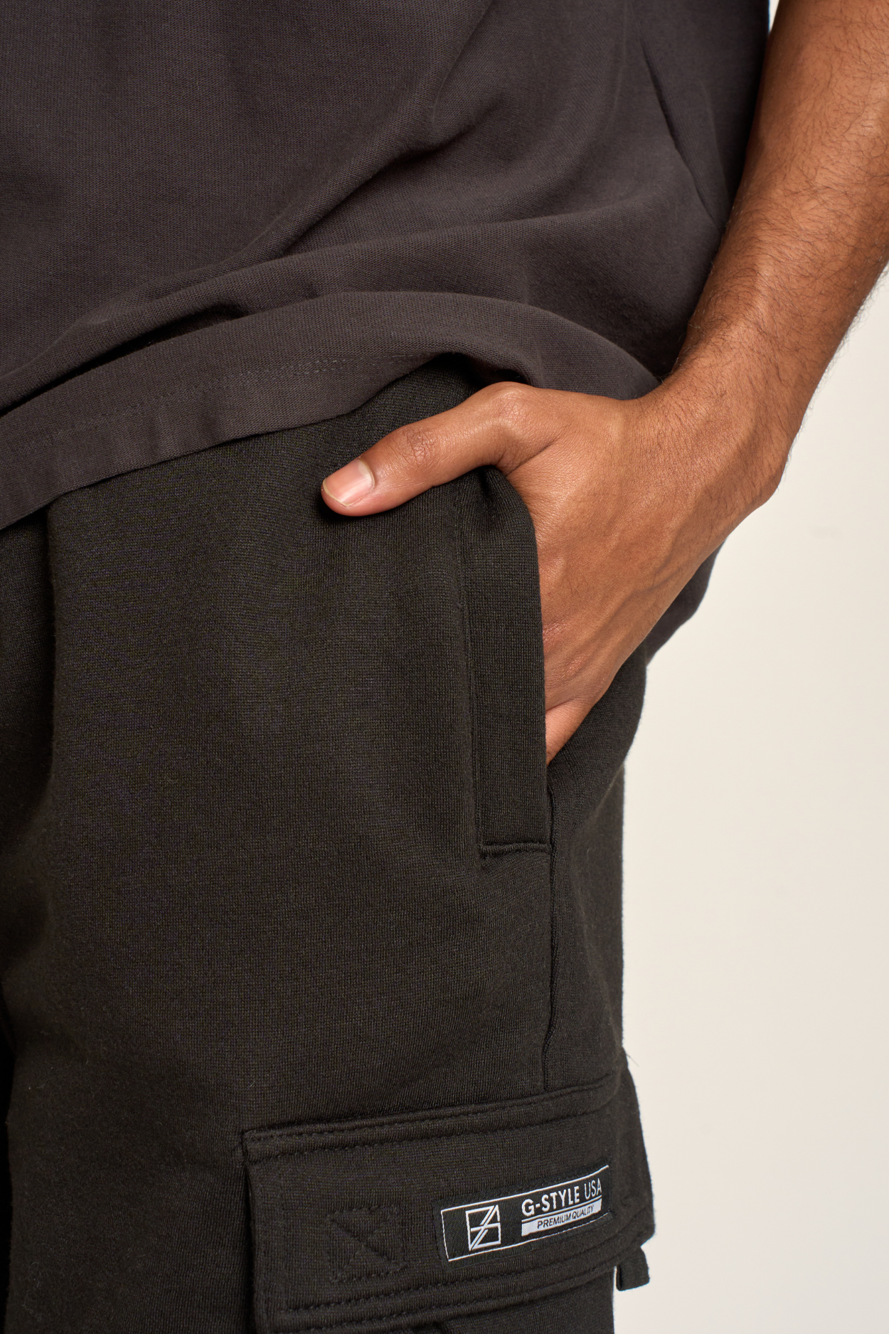 Men's Solid Fleece Heavyweight Cargo Shorts