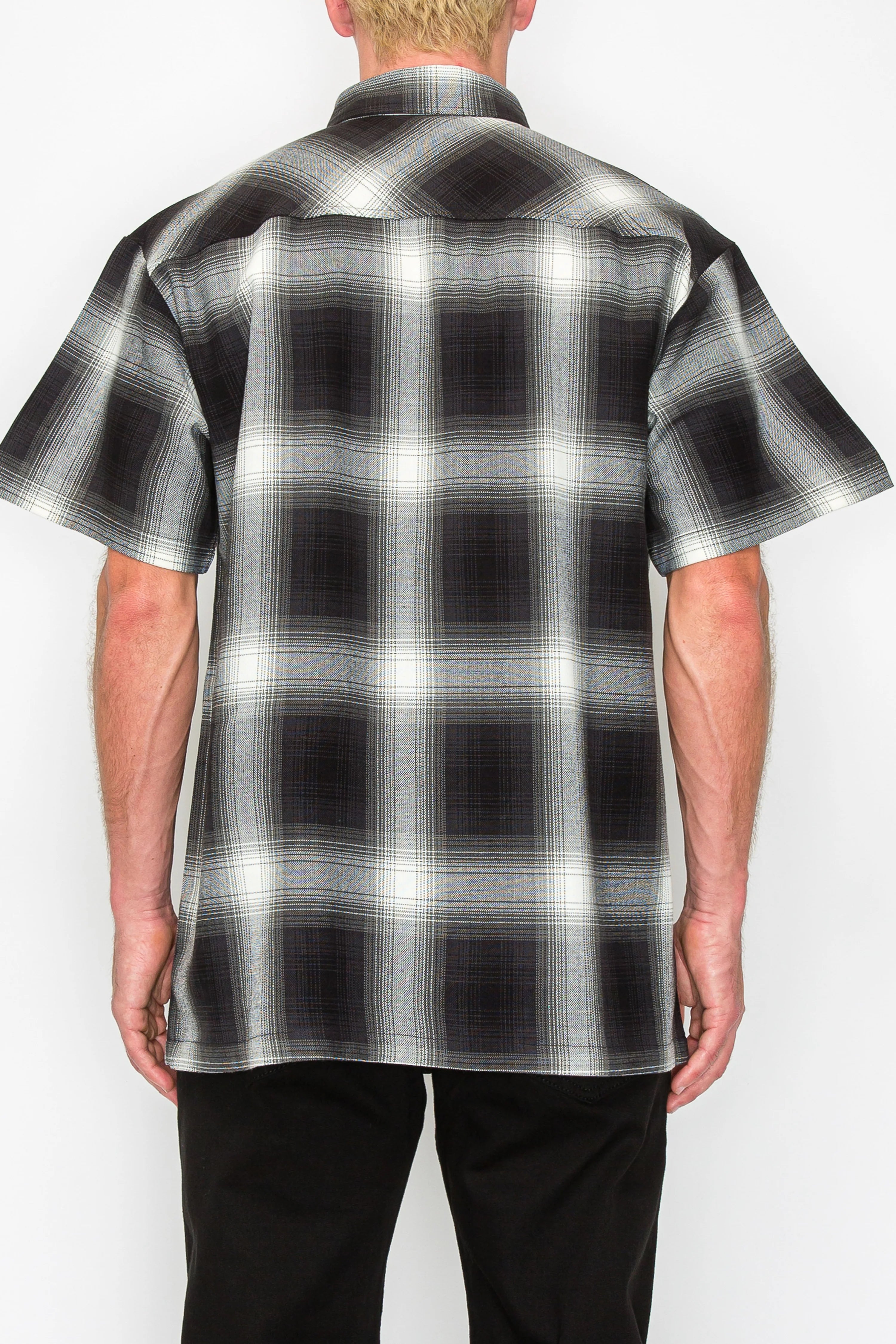 Men's Essential Plaid Short Sleeve Button Up Shirt