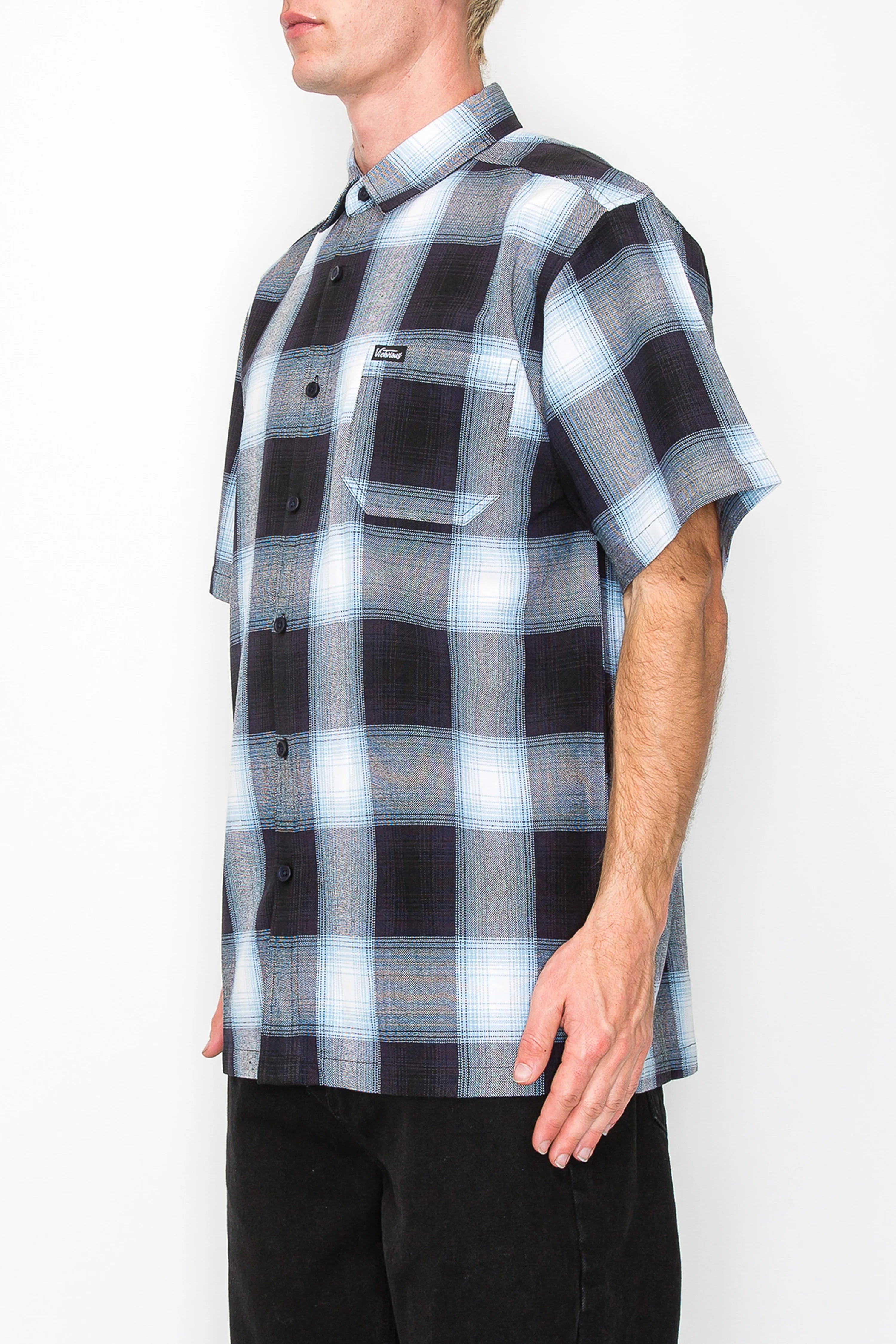 Men's Essential Plaid Short Sleeve Button Up Shirt
