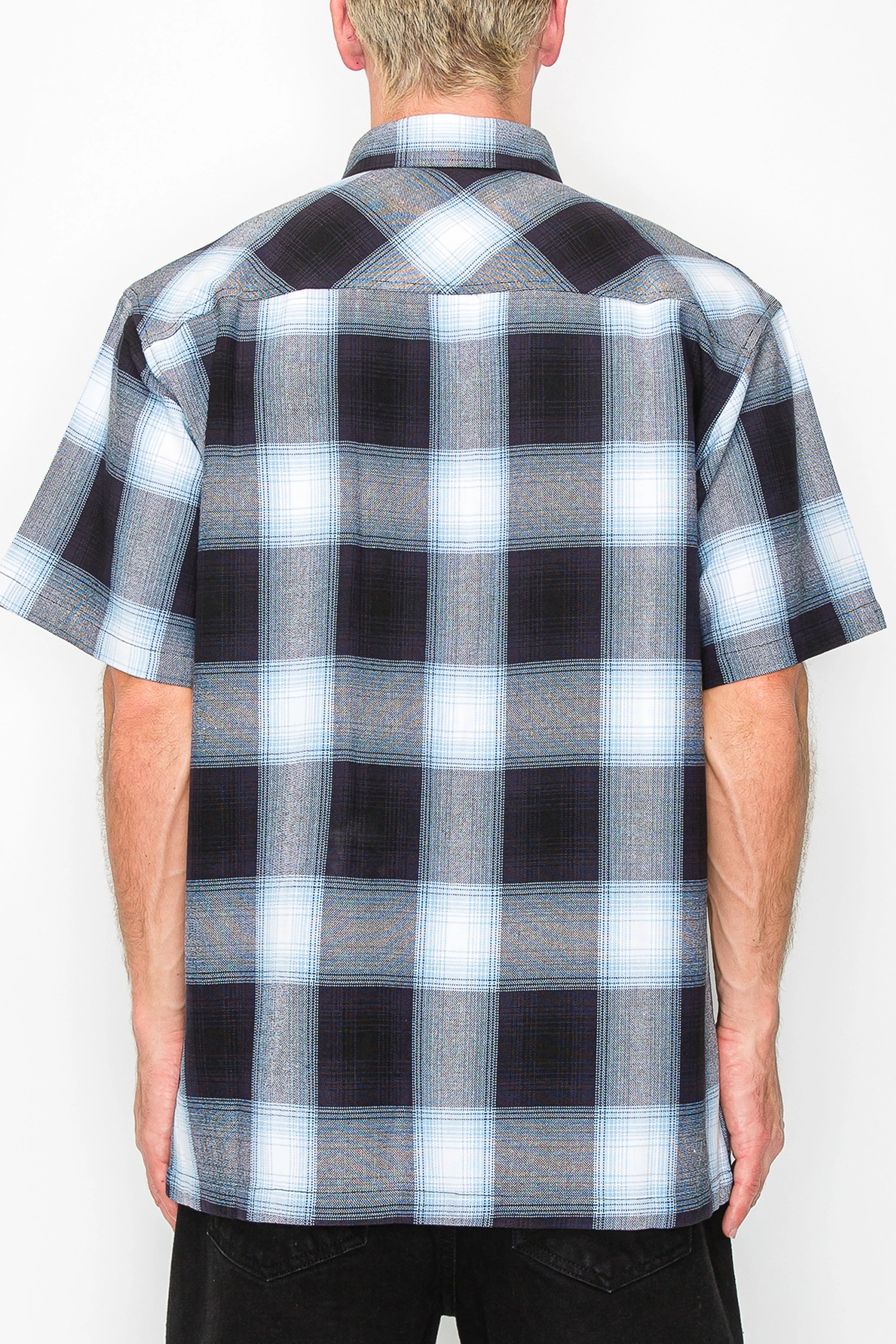 Men's Essential Plaid Short Sleeve Button Up Shirt