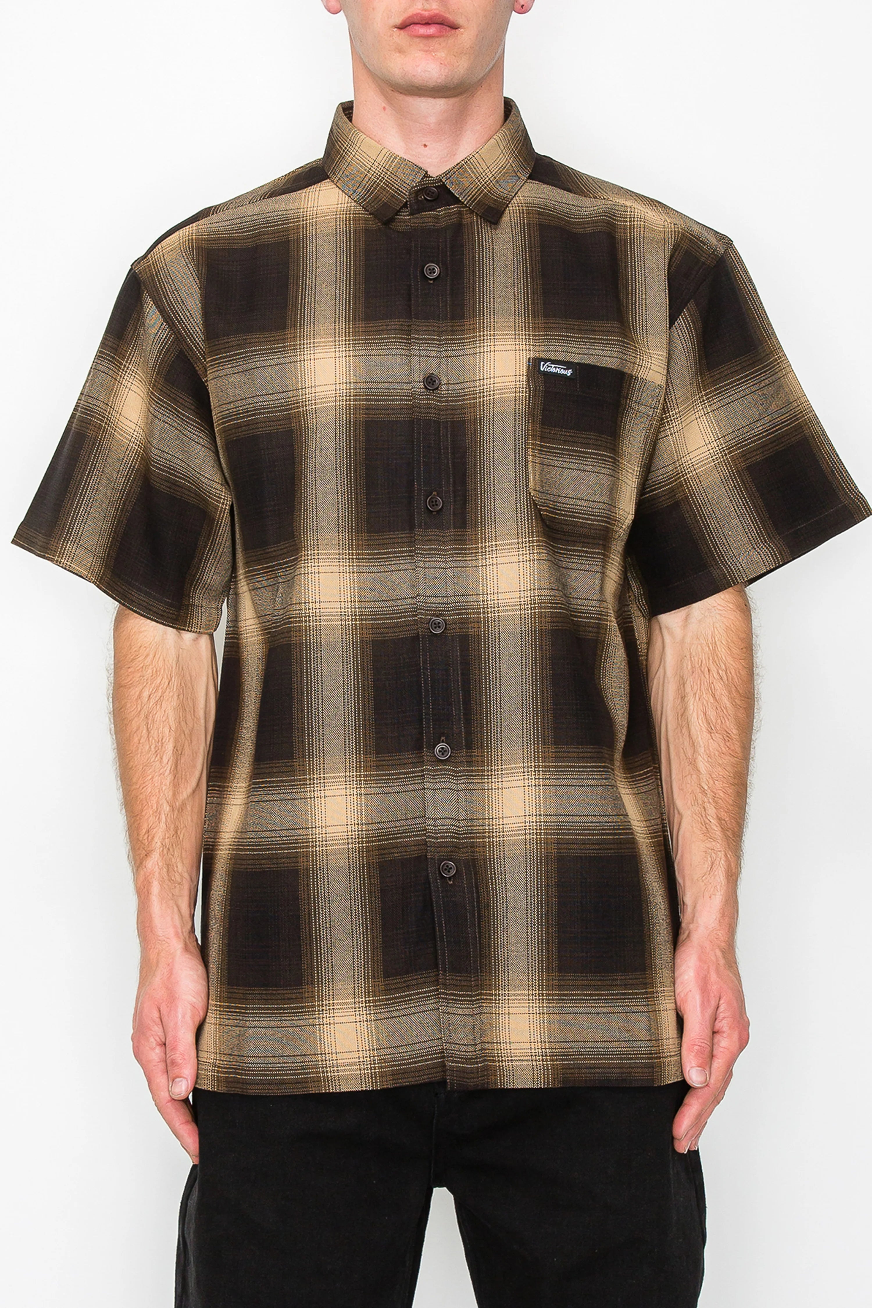 Men's Essential Plaid Short Sleeve Button Up Shirt
