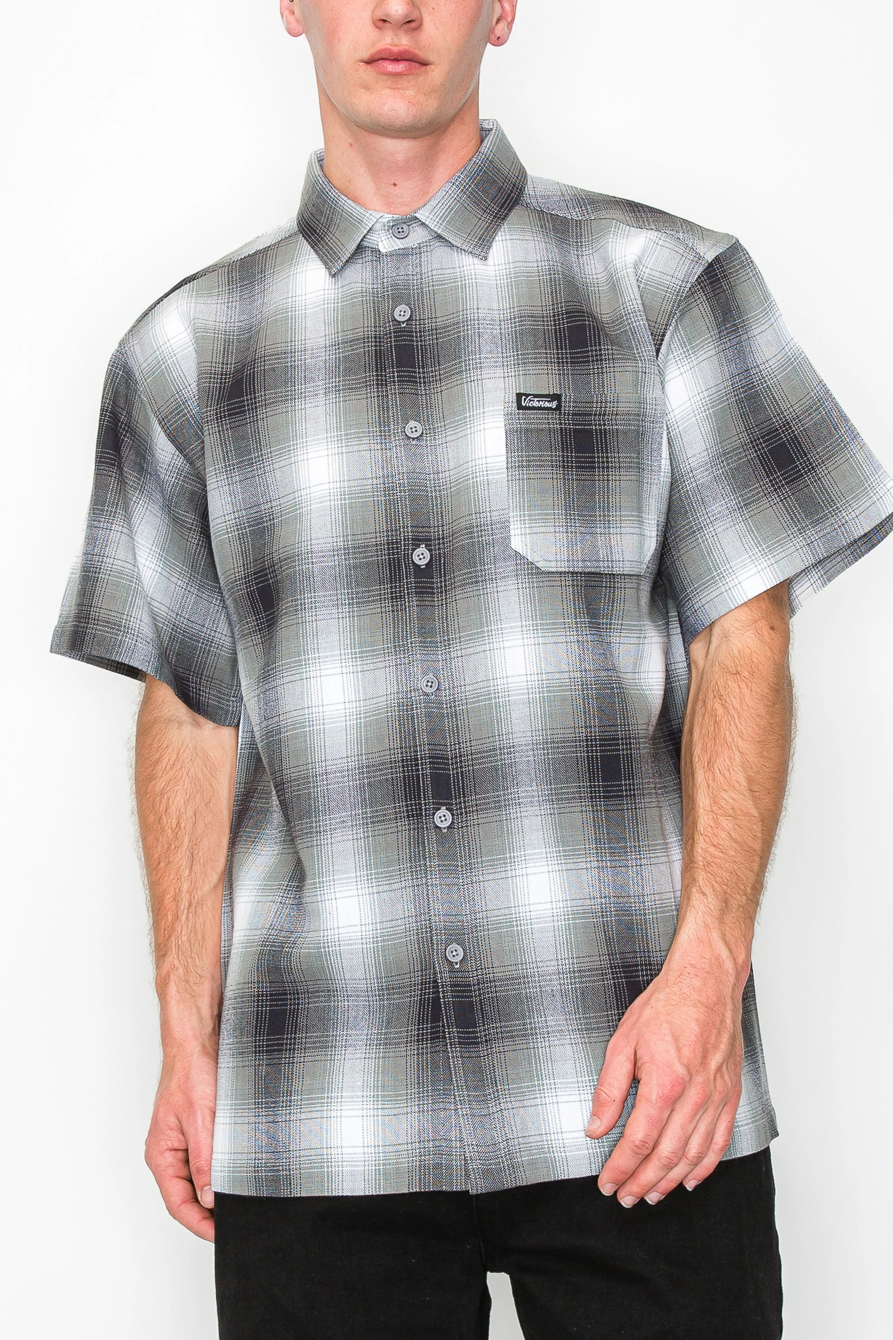 Men's Essential Plaid Short Sleeve Button Up Shirt