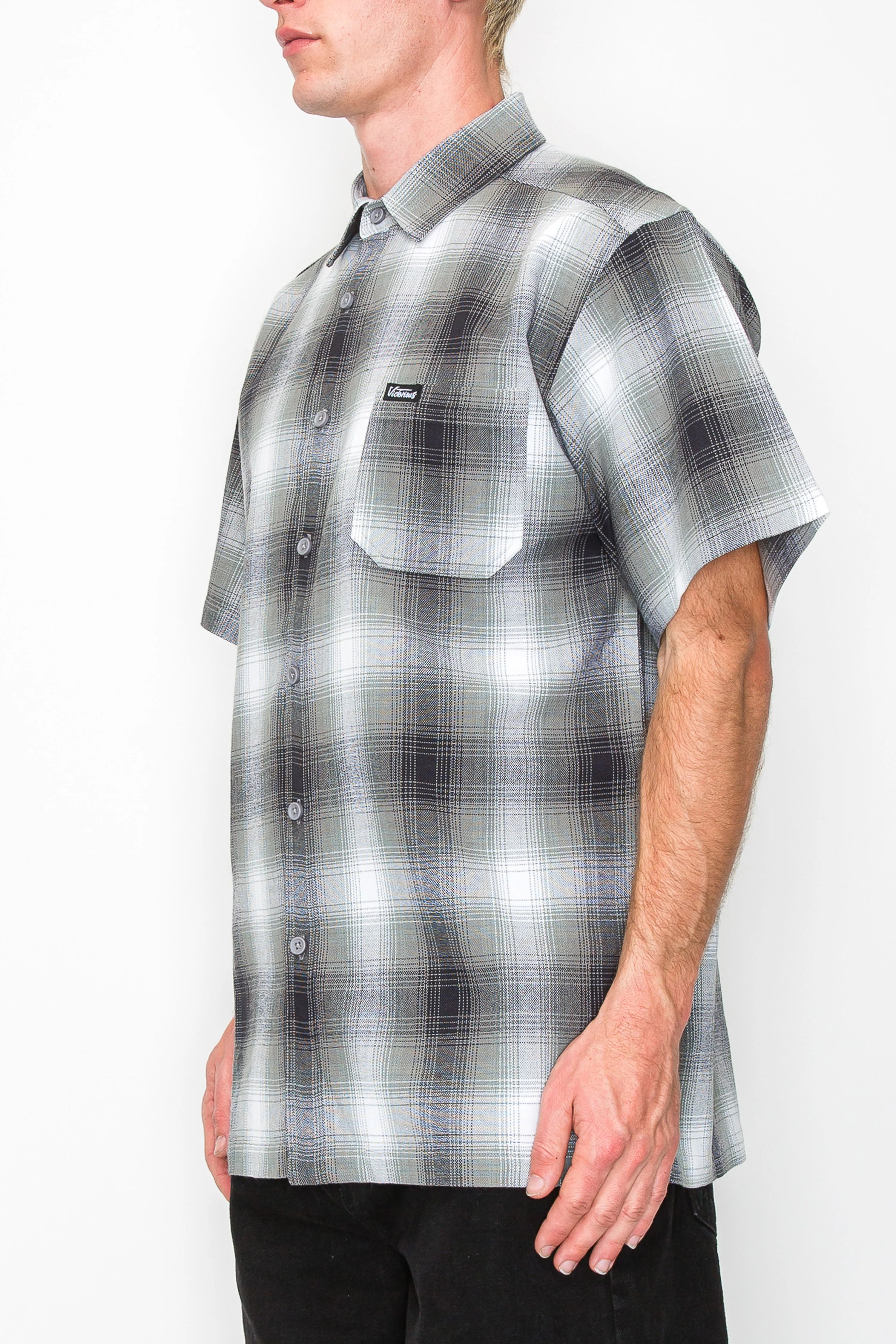 Men's Essential Plaid Short Sleeve Button Up Shirt