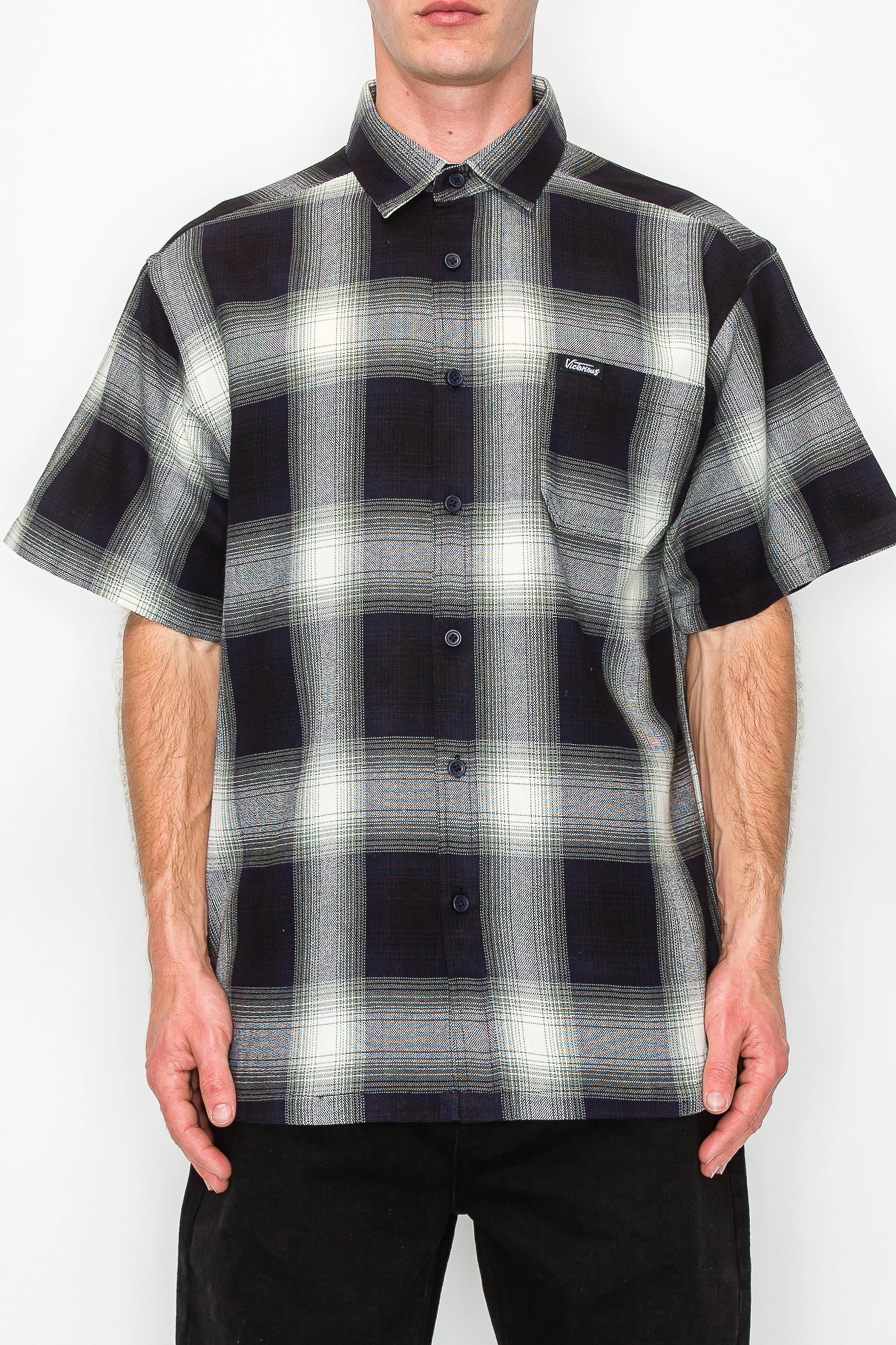 Men's Essential Plaid Short Sleeve Button Up Shirt